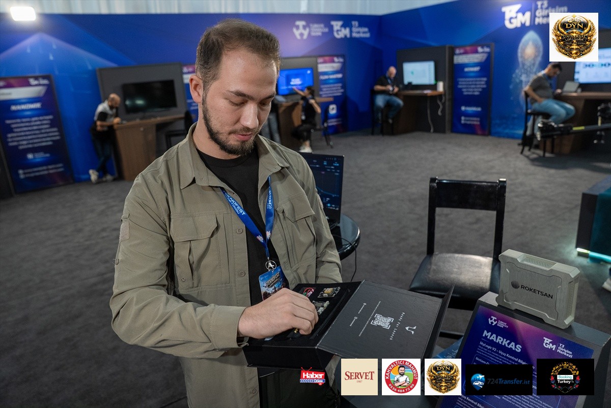ROKETSAN testlerini geçen yerli uçuş kontrol bilgisayarı TEKNOFEST'te tanıtıldı