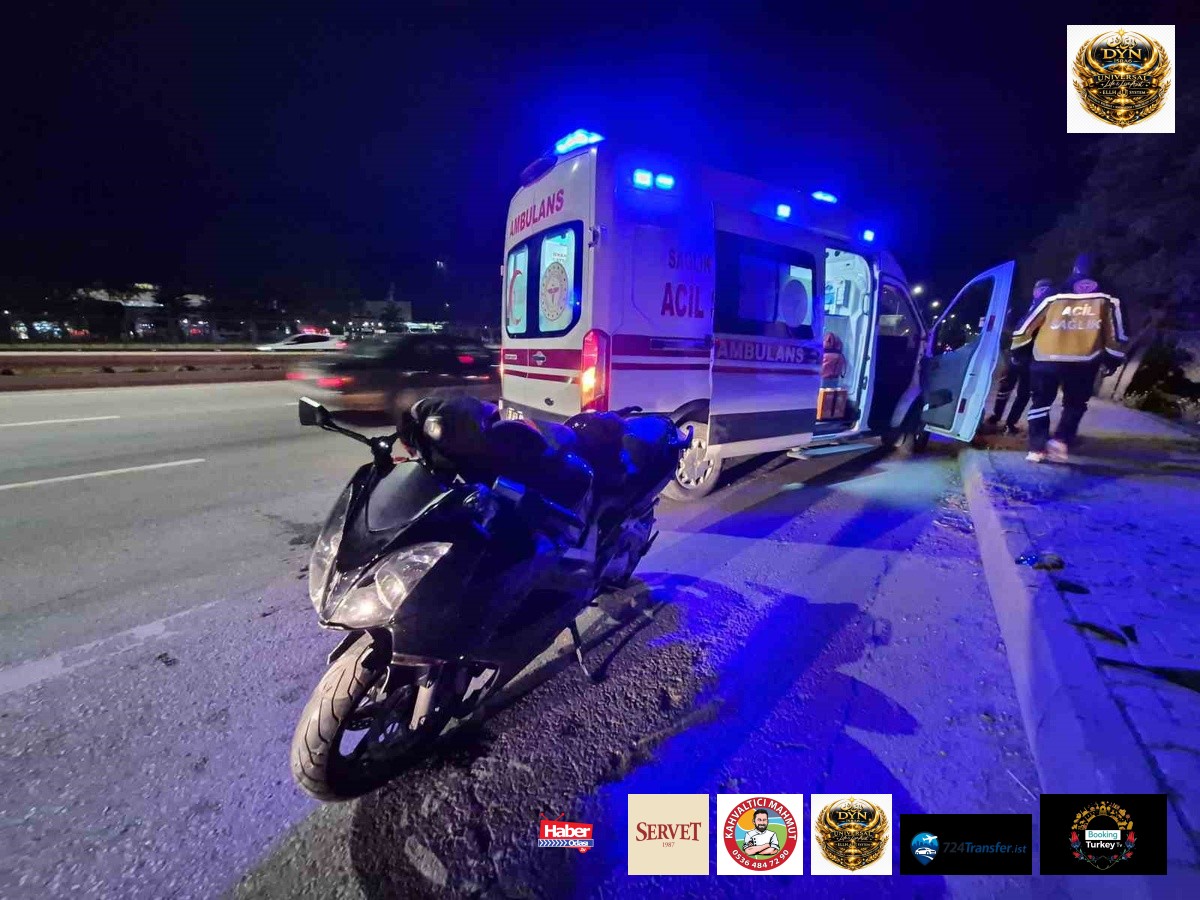 Eskişehir Çevre Yolu'nda otomobile çarpan motosikletin sürücüsü hastaneye kaldırıldı