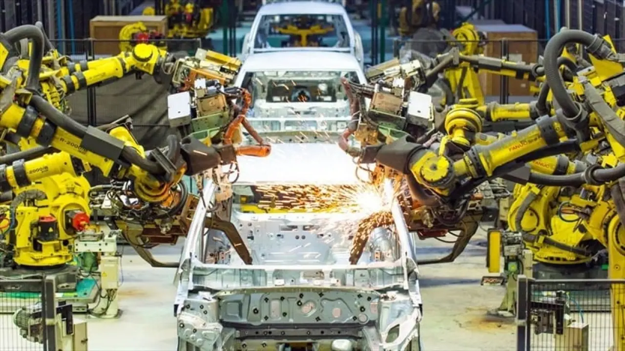 Otomotiv devinde kriz: Fabrikalarda şalter iniyor