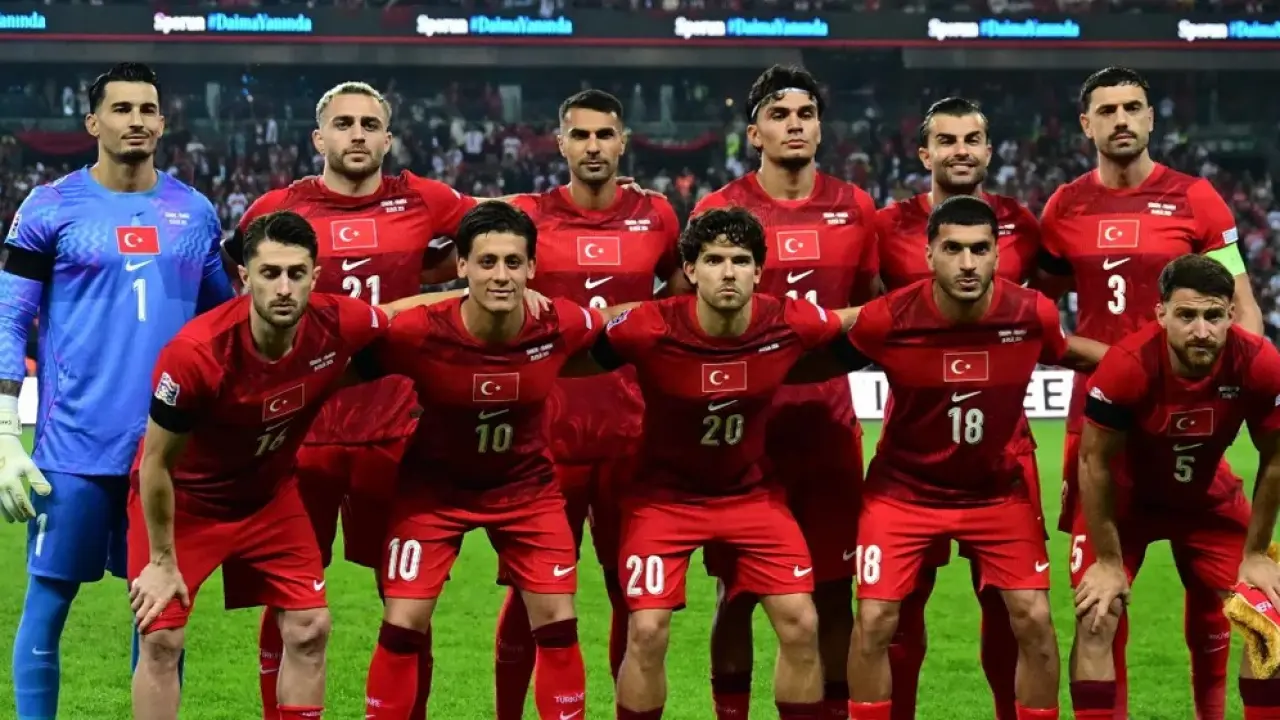 2 futbolcu A Milli Takım kampından ayrıldı!
