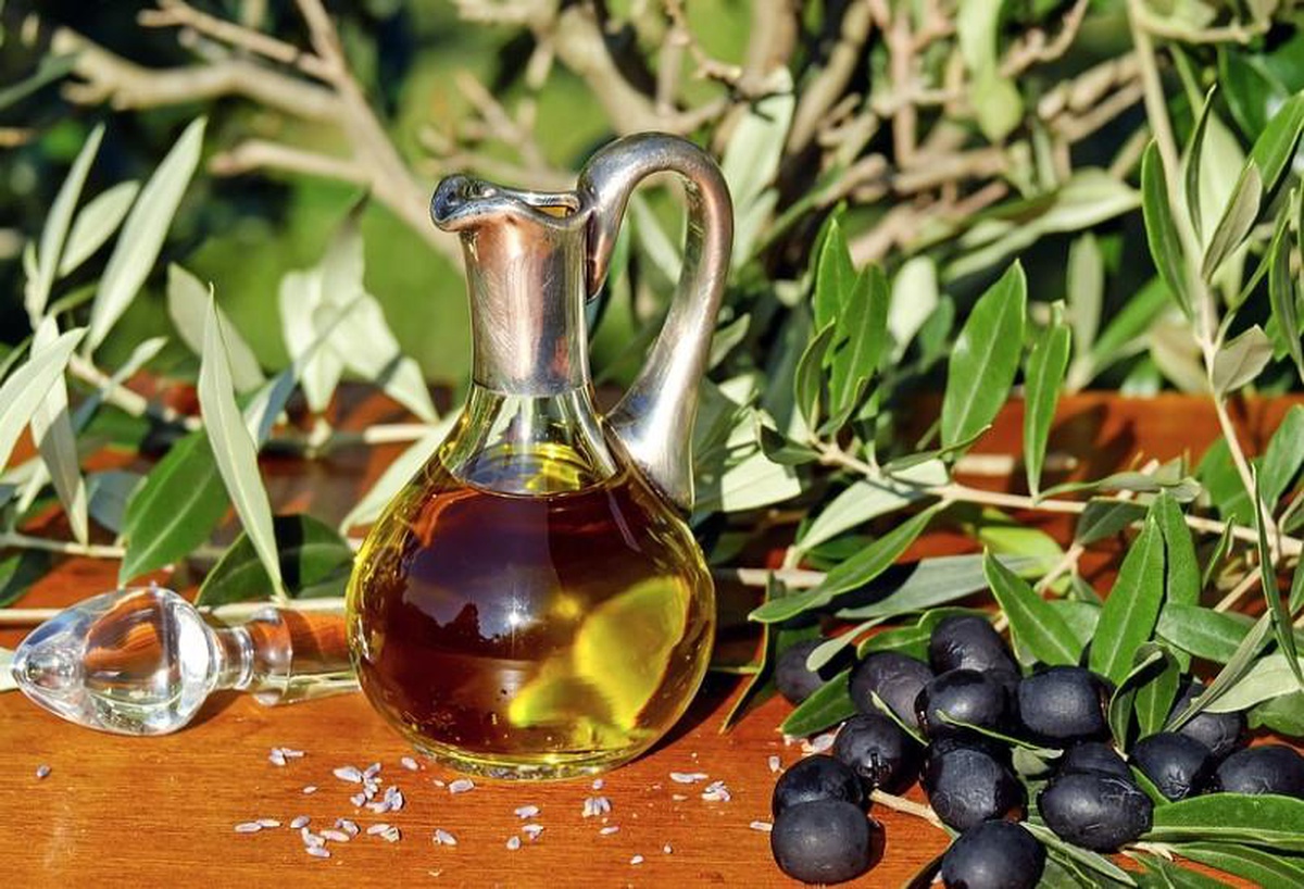 Rüyada zeytin görmek ne anlama gelir? Rüyada siyah zeytin görmek, Rüyada zeytin yemek, rüyada yeşil zeytin görmek neye işarettir?