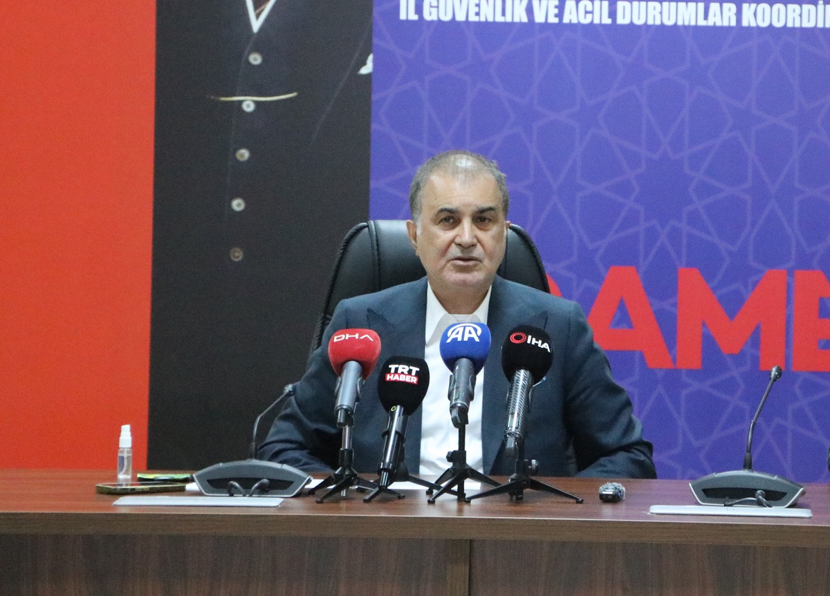 Adana ve Osmaniye depremleri sonrası Ömer Çelik can kaybı yok dedi, eğitim sürecek
