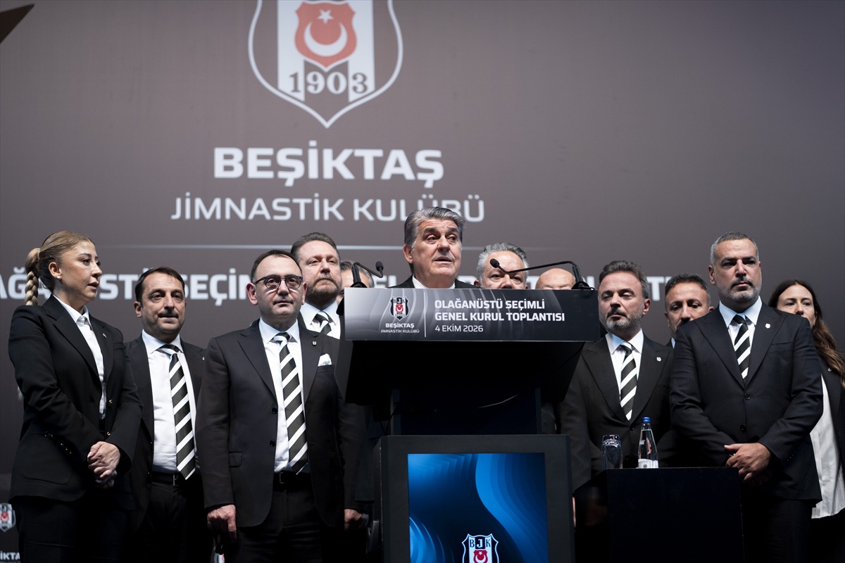 Beşiktaş Kulübünde Serdal Adalı'nın tek aday olduğu genel kurulda oy verme tamamlandı