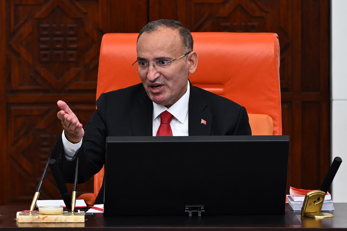 Bir süredir hastalıkla mücadele eden Bekir Bozdağ'ın son hali