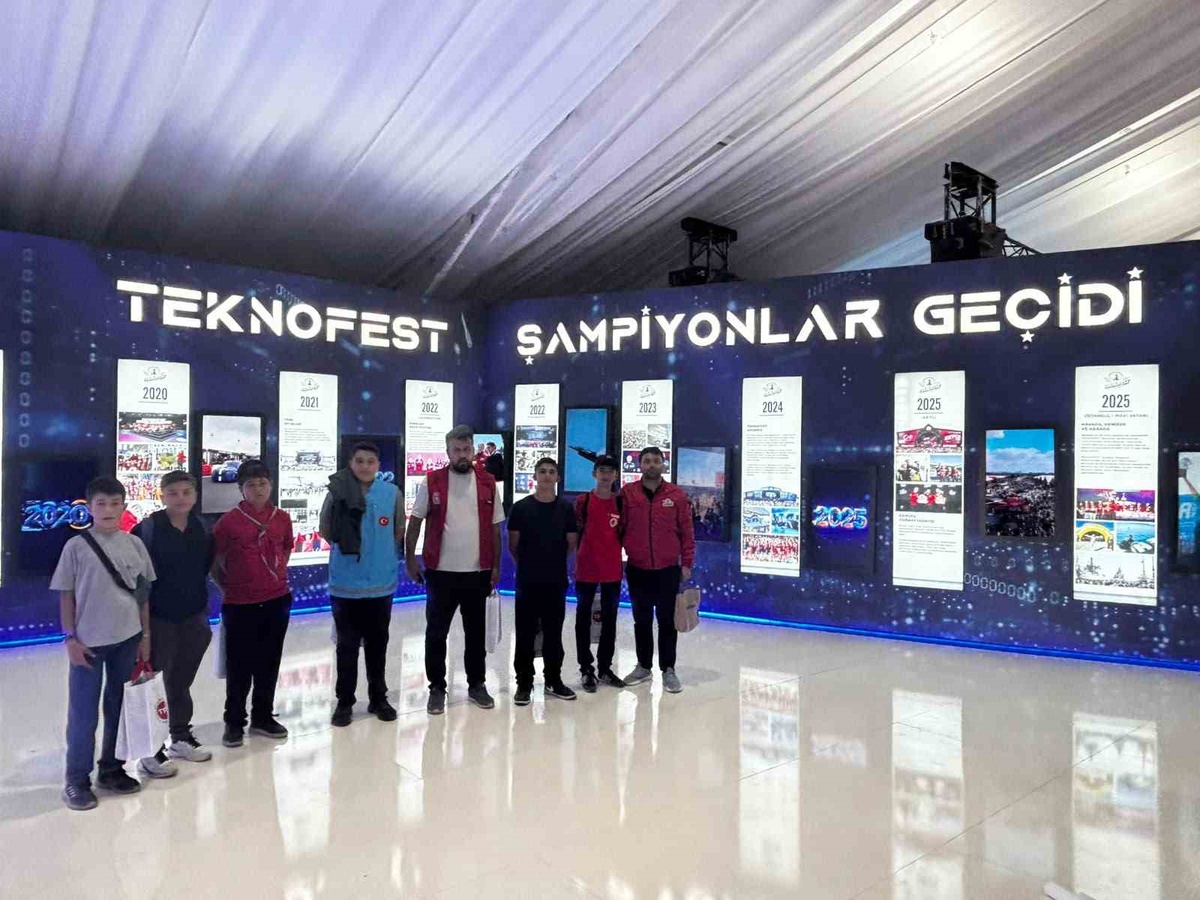Çelikhanlı öğrenciler, Müftülük programıyla Şanlıurfa'daki TEKNOFEST'i ziyaret etti