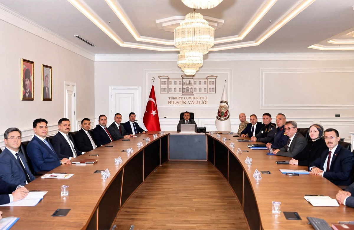 Bilecik'te asayiş ve güvenlik toplantısı Vali Sözer başkanlığında yapıldı