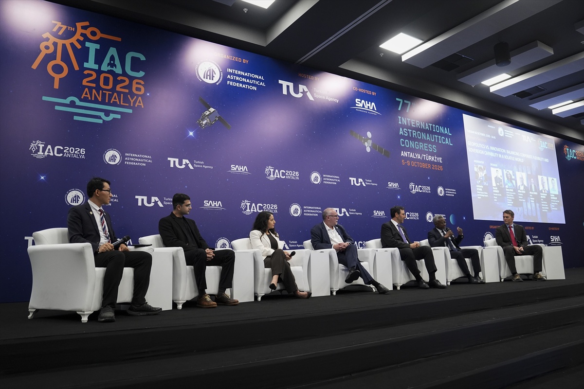 ROKETSAN Genel Müdürü İkinci, Uzay Kongresi'nde küresel pazar hedefini anlattı