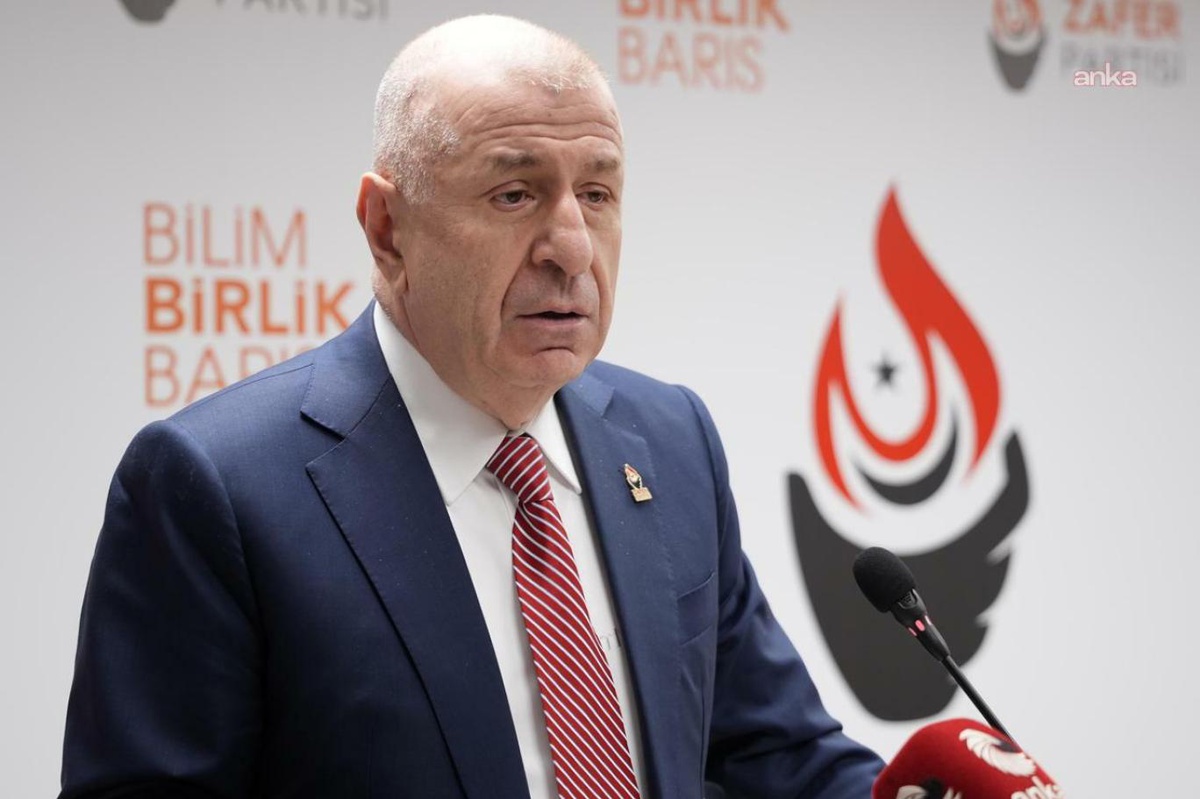 Ümit Özdağ, Azerbaycan'a sosyal medyadan organize saldırı iddiasına tepki gösterdi