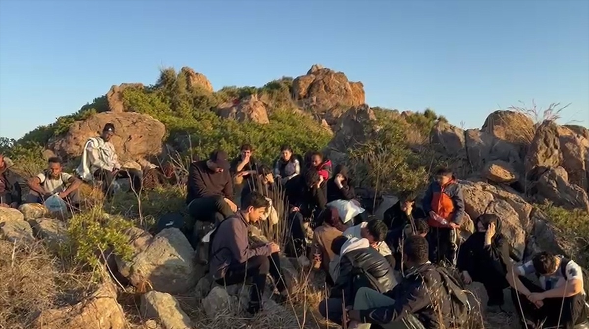 [BELEDIYE · Muğla] Sahil Güvenlik Bodrum'da kara üzerinde 34 düzensiz göçmen yakaladı