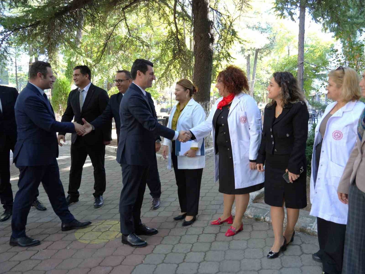 [BELEDIYE · Muğla] Milli Eğitim Bakan Yardımcısı Macit, Muğla'da turizm lisesinin atölyelerini gezdi