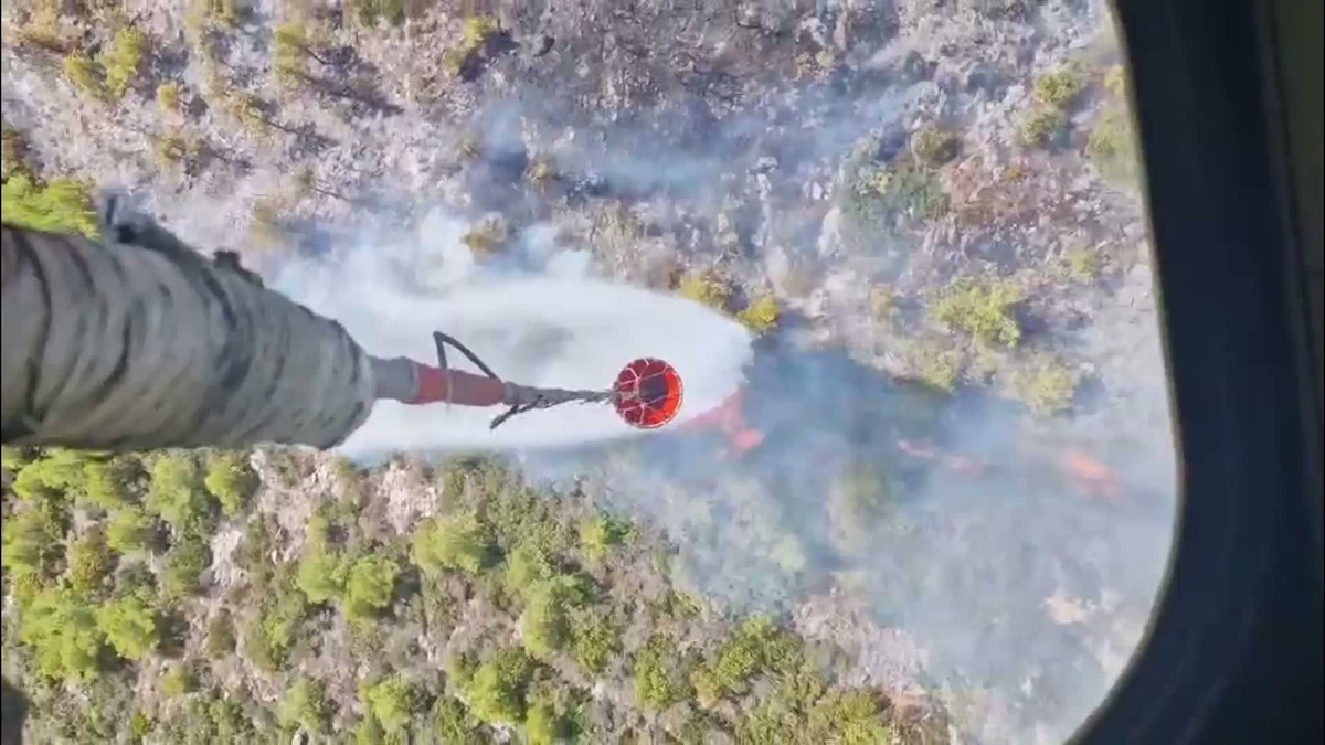 [BELEDIYE · Muğla] Bodrum Çocuk Mezarı'nda yangın 6 helikopter ve 2 uçakla kontrol altına alındı