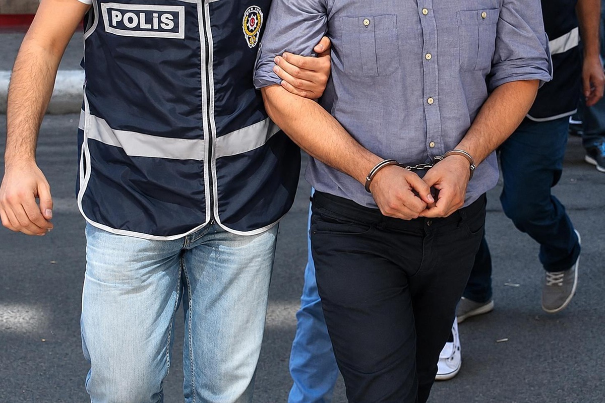 Esenyurt Belediyesi'ne operasyon! 17 kişi gözaltına alındı, 2 kişi aranıyor