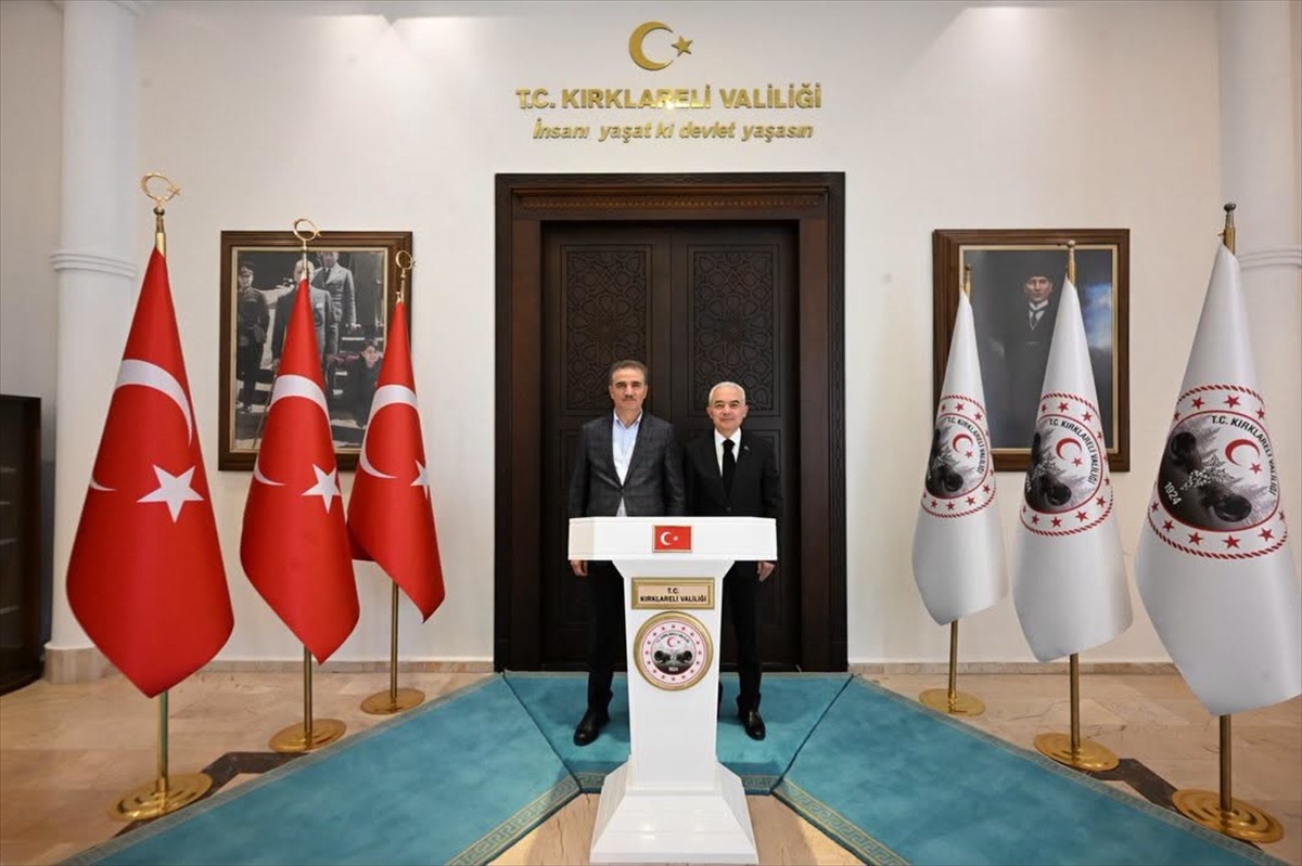 Erzurum Valisi Baruş, Kırklareli Valisi Turan'ı makamında ziyaret etti