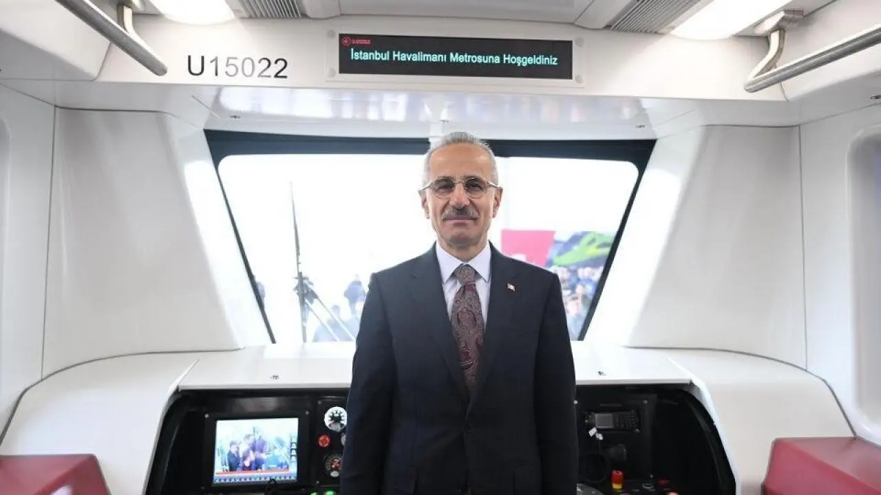 Bakan Uraloğlu: 3,25 milyar yolcuya hizmet verildi!