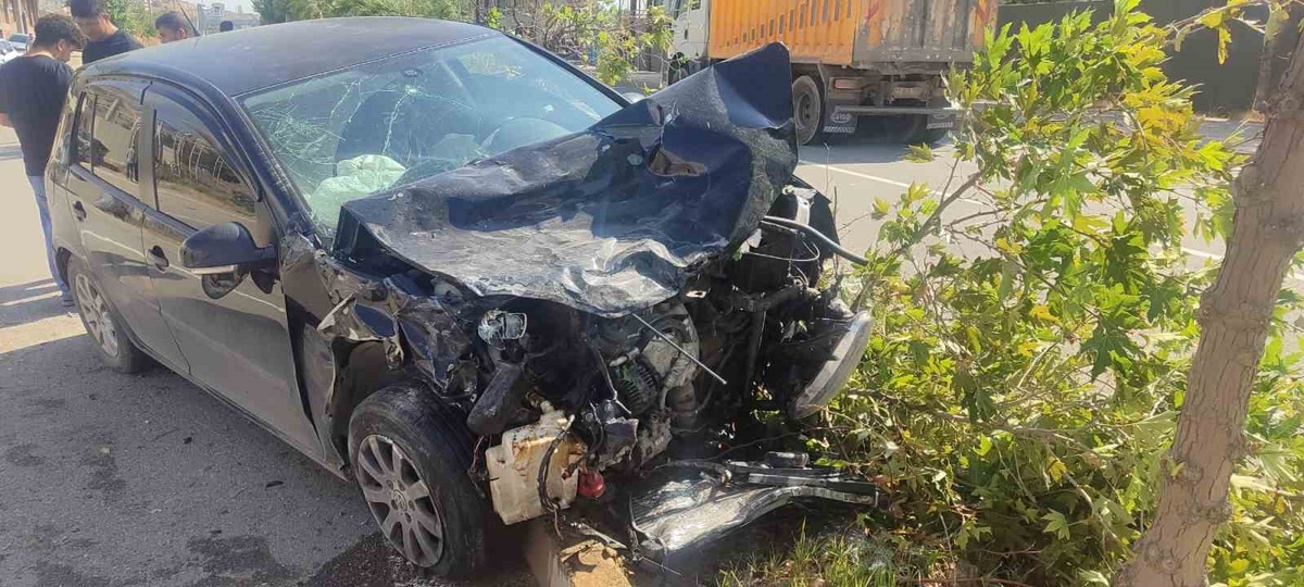[BELEDIYE · Diyarbakır] Diyarbakır Silvan'da iki aracın çarpıştığı kazada 2 kişi yaralandı