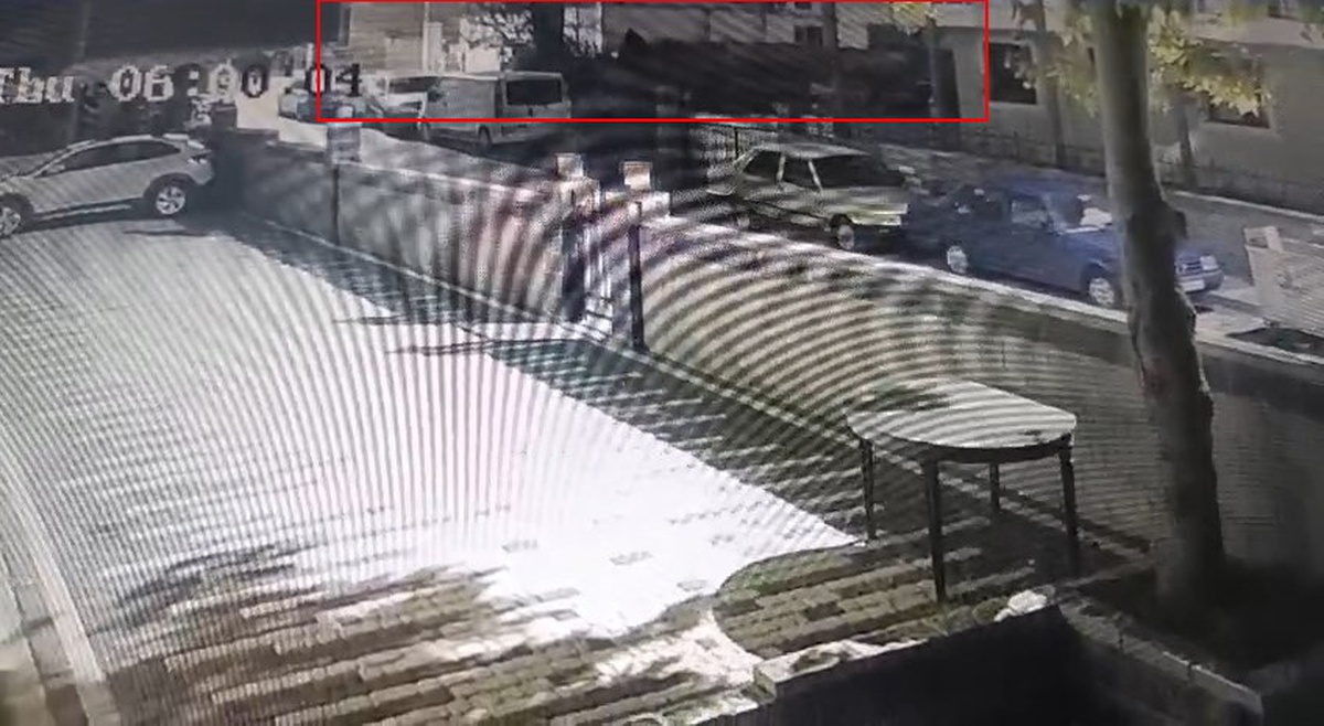 Maltepe'de 7 katlı binanın 3 katındaki çökme anı güvenlik kamerasına yansıdı