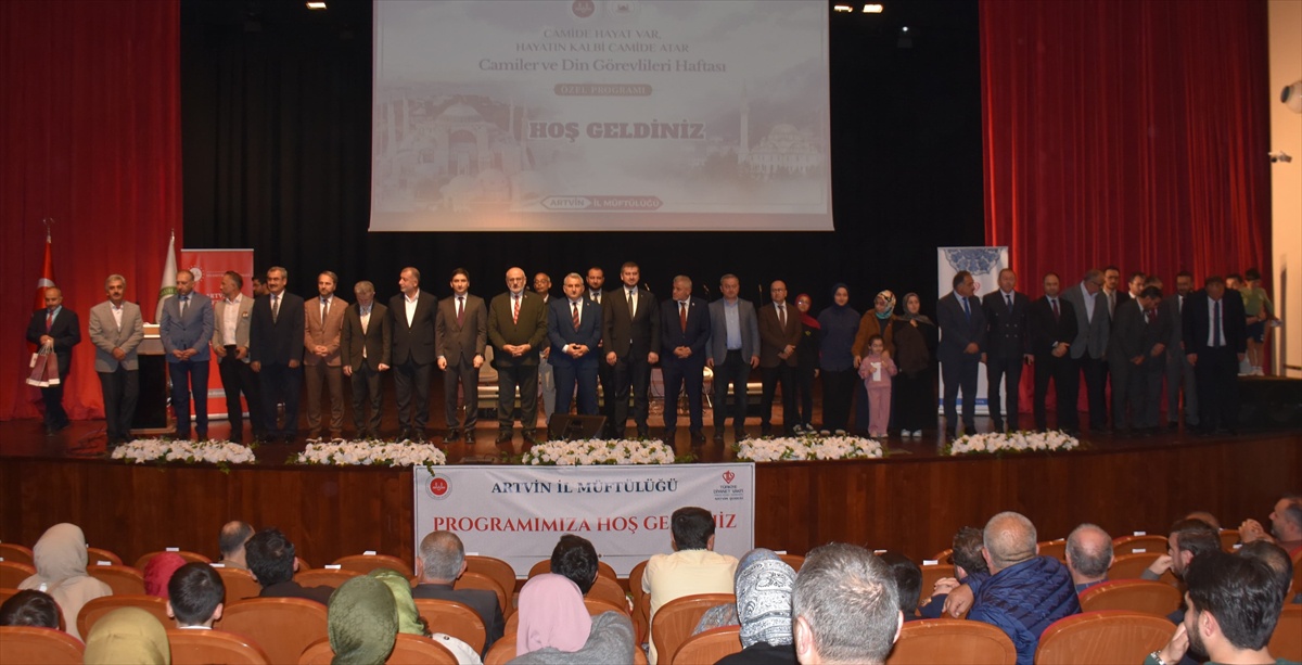 Artvin'de Diyanet İşleri Başkan Yrd. camilerin ilimle yaşatılması gerektiğini söyledi