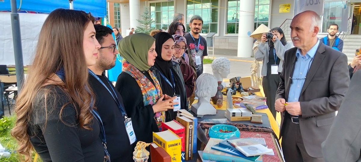 Atatürk Üniversitesi Edebiyat Fakültesinde kız öğrenci oranı ilk kez yüzde 61 oldu
