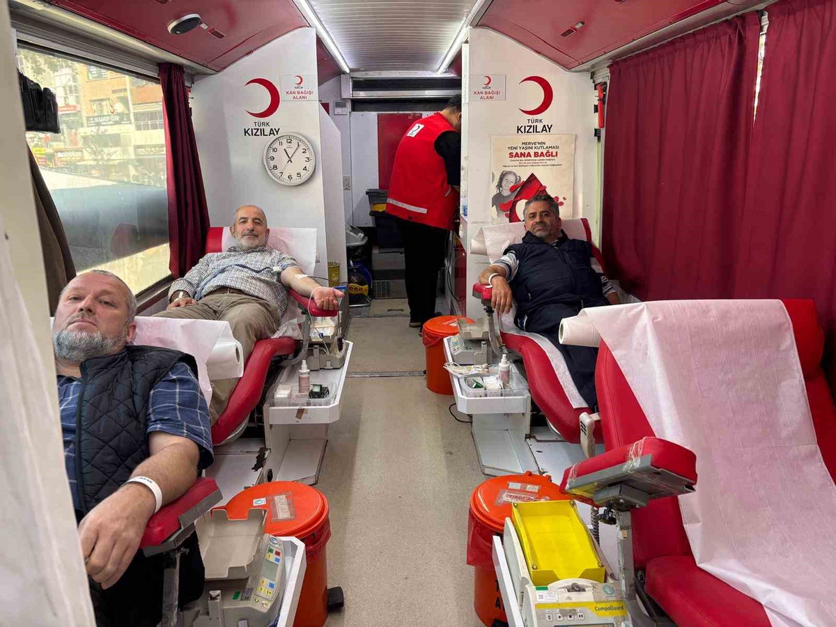 Düzce'de 107 imam ve müezzin, Kızılay'a kan bağışında bulundu