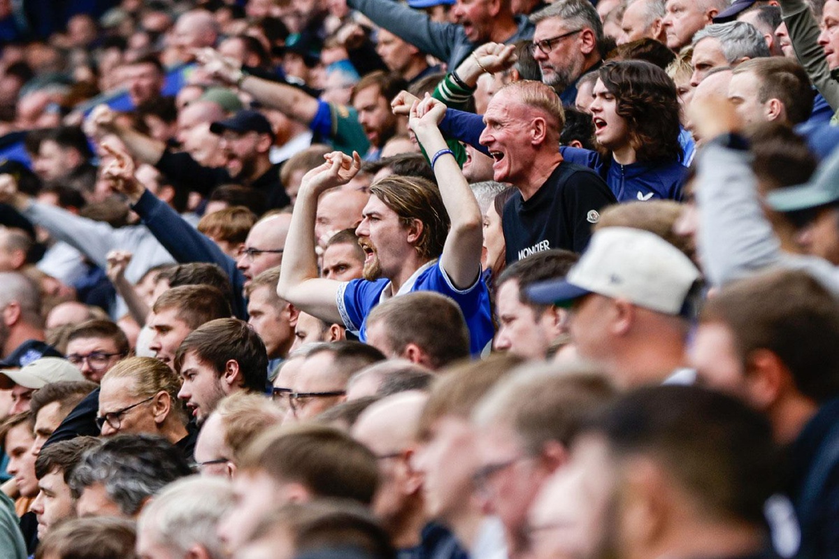 Dünyaca ünlü kulüp Everton, ikinci kez satışa çıkarıldı