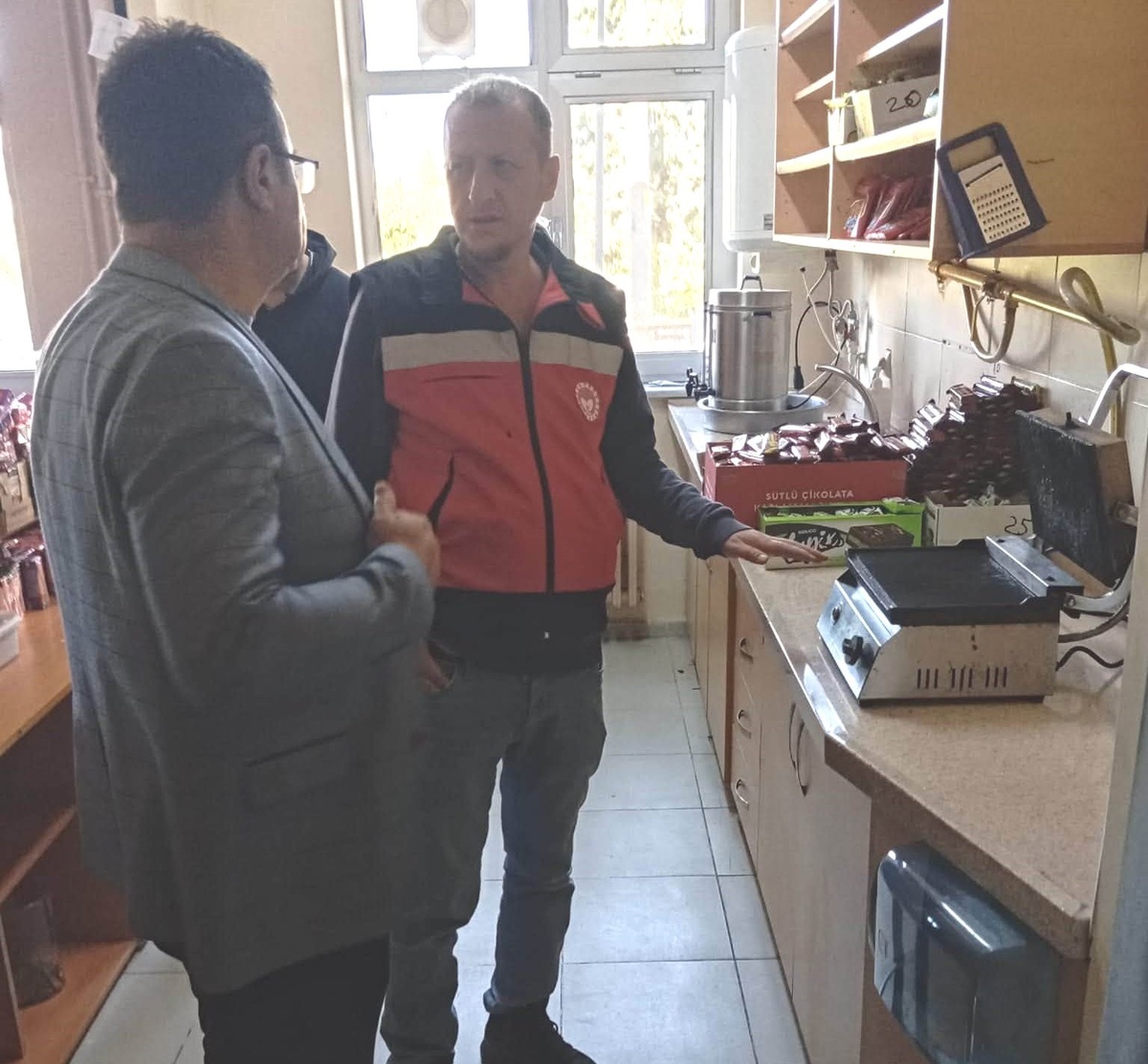 Kütahya Çavdarhisar'da okul kantinleri hijyen ve gıda güvenilirliği için denetlendi