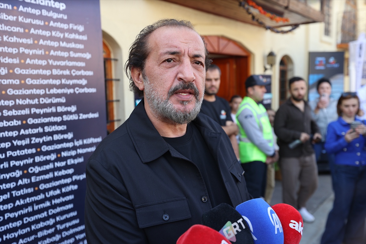 Şef Mehmet Yalçınkaya, Gaziantep ürünlerinin dünyada tanıtılmasını istedi.