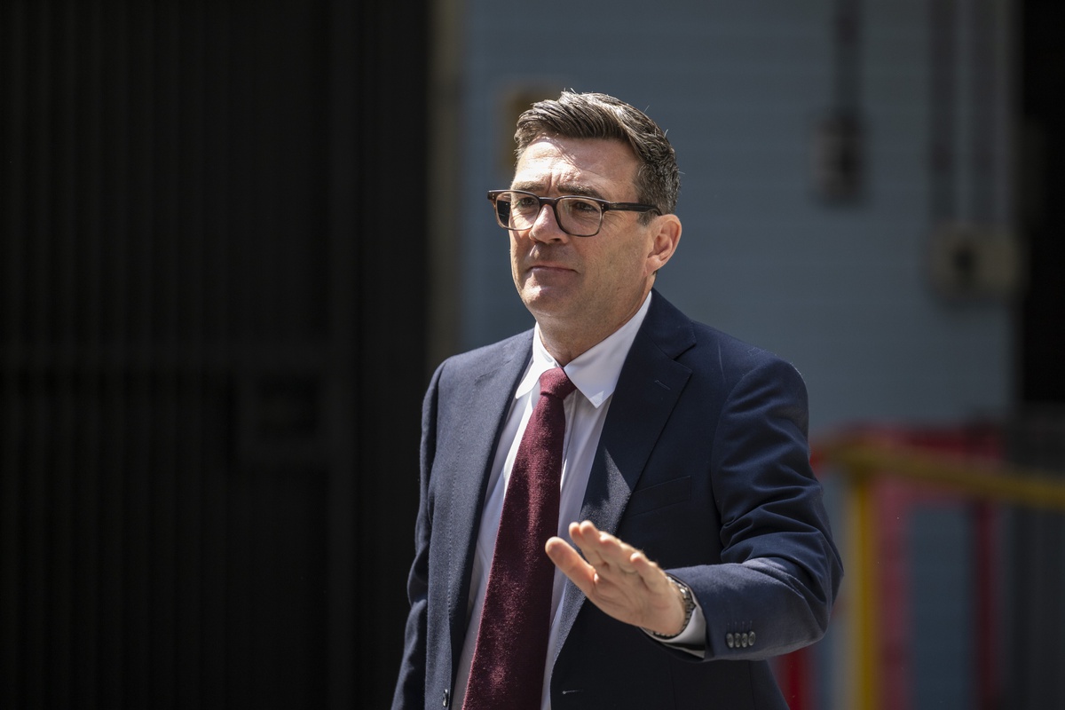 İngiltere Başbakanı Burnham, Zelenskiy ile görüşmede tam dayanışma mesajı verdi