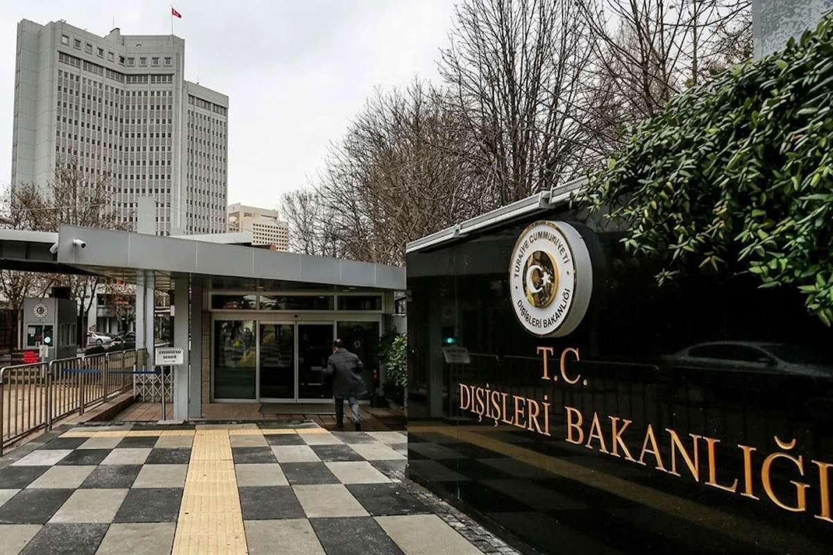 Dışişleri Bakanlığı, Husilerin Riyad'daki havalimanına saldırısını en güçlü şekilde kınadı