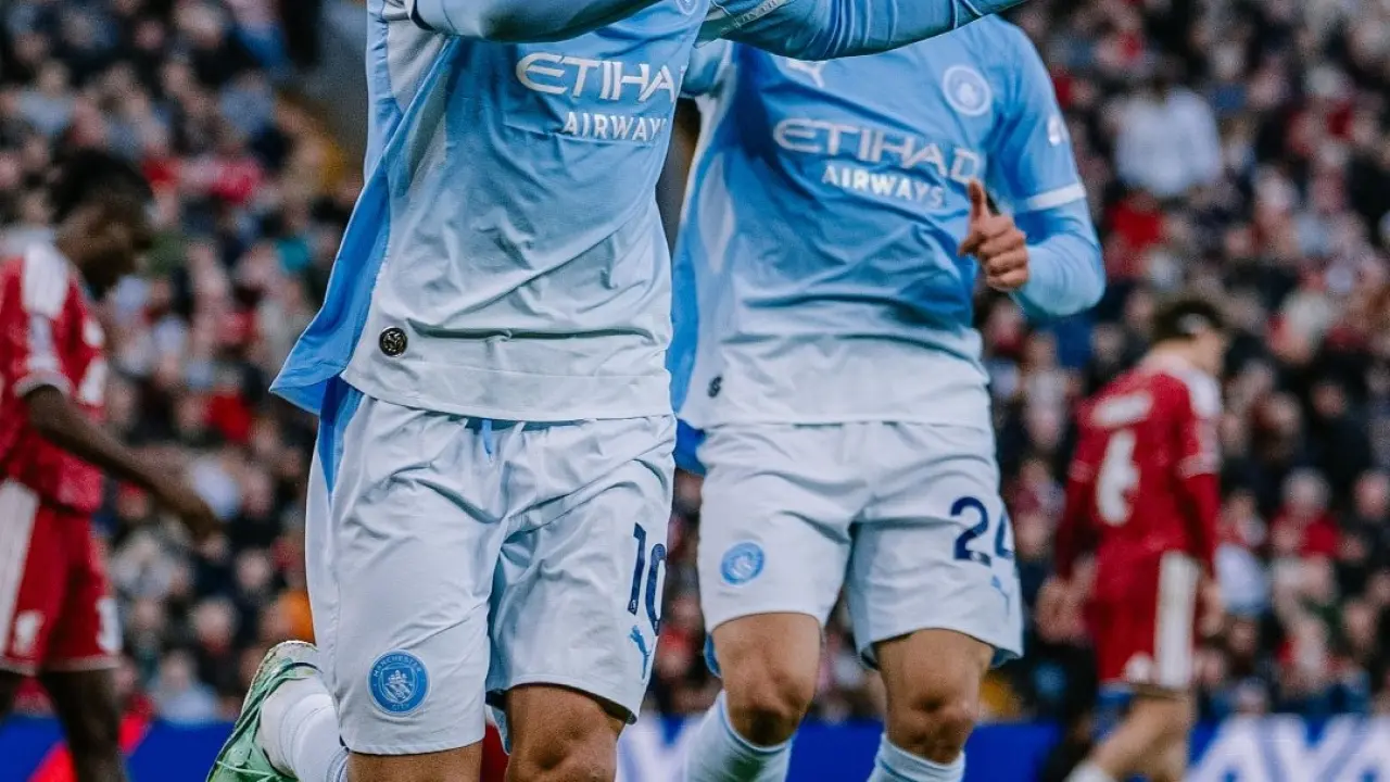 Manchester City durdurulamıyor! Liverpool'u da dağıttı