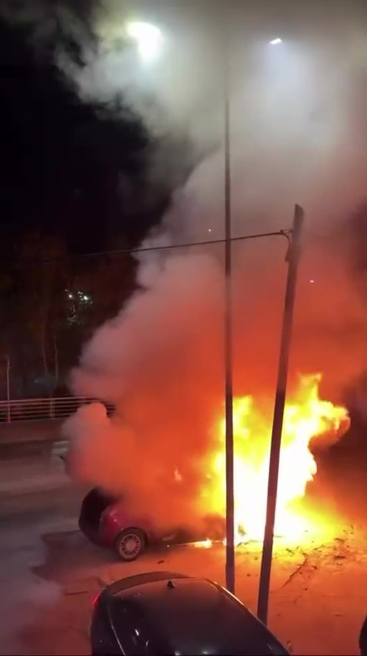 Kocaeli İzmit'te otomobil, Osmangazi Köprüsü'nde tır dorsesi alev aldı