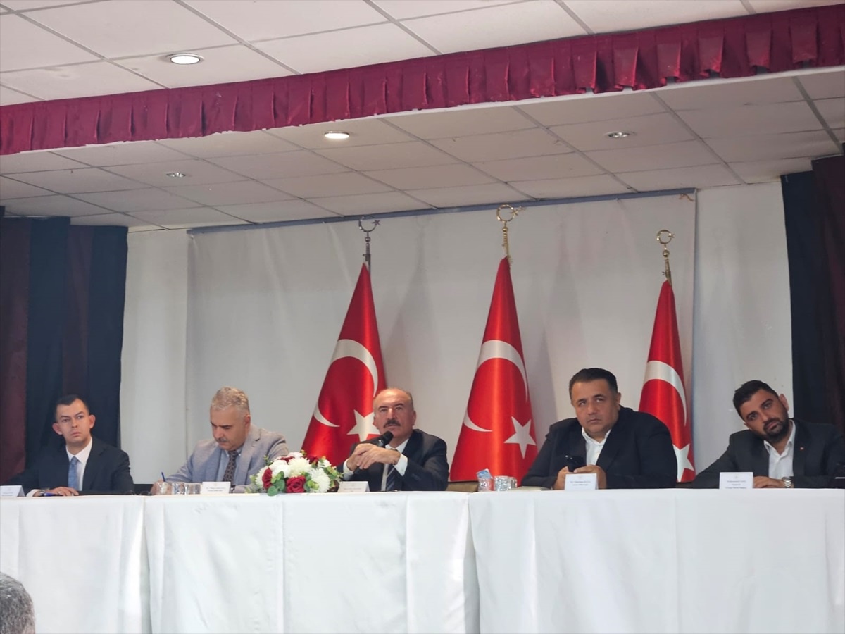 [BELEDIYE · Afyonkarahisar · Bayat] Vali Çalgan Bayat'ta muhtarlarla buluştu
