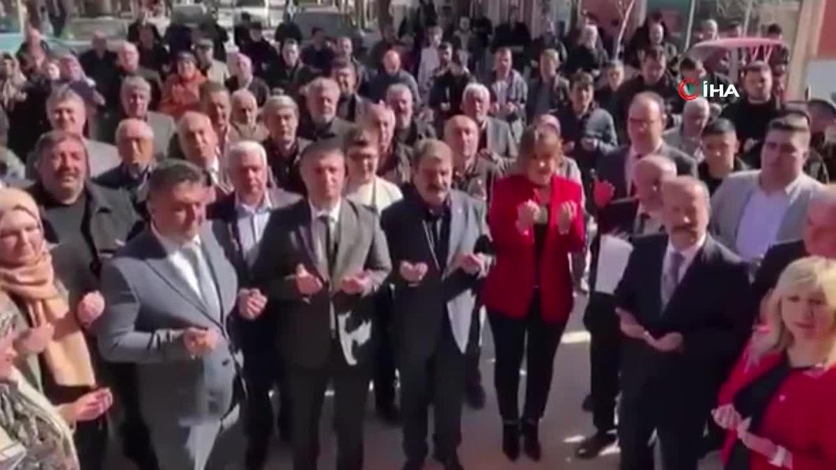 [YEREL / KAMU · Afyonkarahisar · Başmakçı] MHP'li vekil kazanmaları için hocadan dua istedi