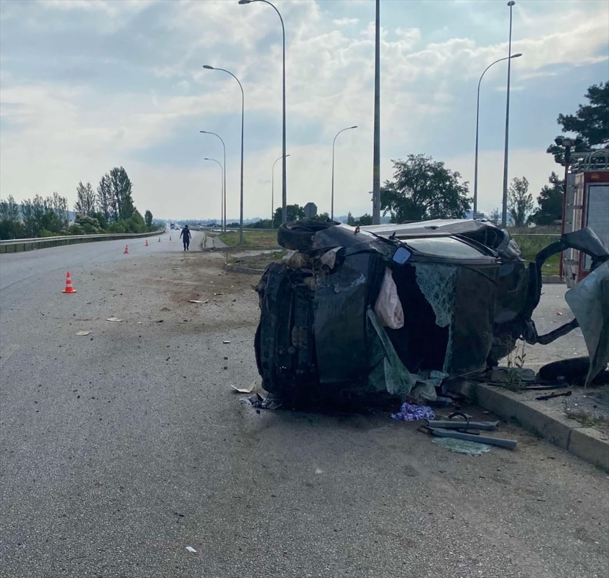 [YEREL / KAMU · Afyonkarahisar · Dazkırı] Afyonkarahisar'da otomobil devrildi, 4 kişi yaralandı