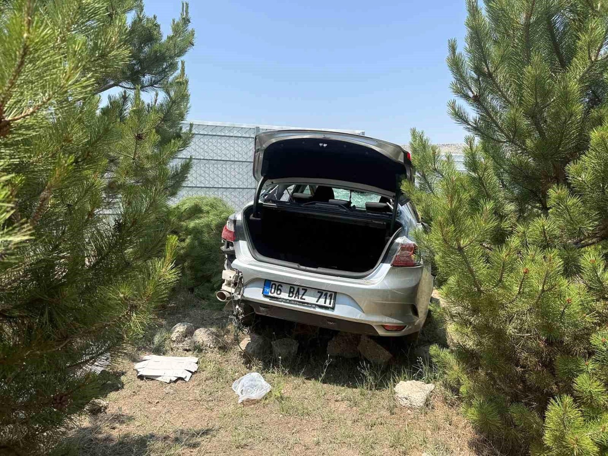 [YEREL / KAMU · Afyonkarahisar · Emirdağ] Afyonkarahisar'da Trafik Kazası: İki Yaralı