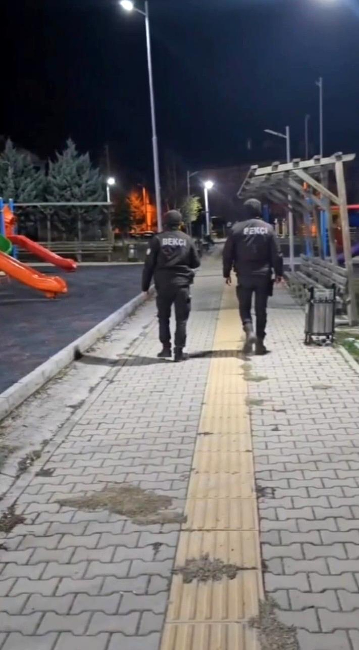 [YEREL / KAMU · Afyonkarahisar · Emirdağ] Emirdağ'da Çarşı ve Mahalle Bekçileri Ramazan'da Huzur Sağlıyor