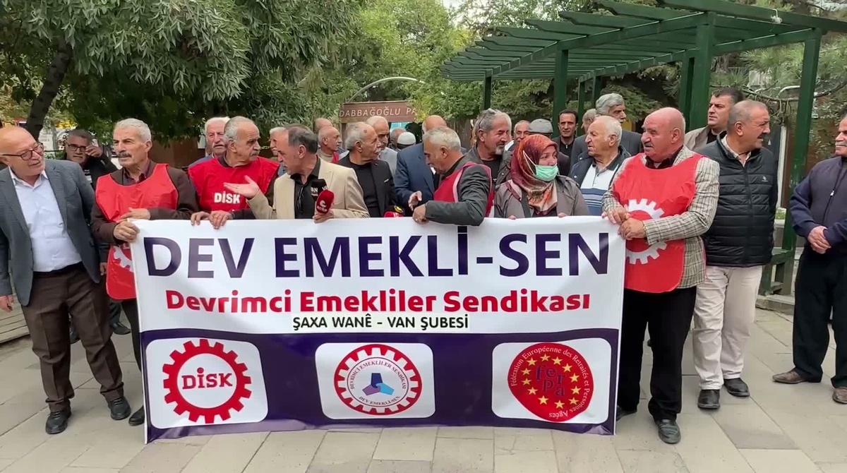 DİSK Devrimci Emekliler Van Şubesi, yüksek kira ve su faturalarına tepki gösterdi