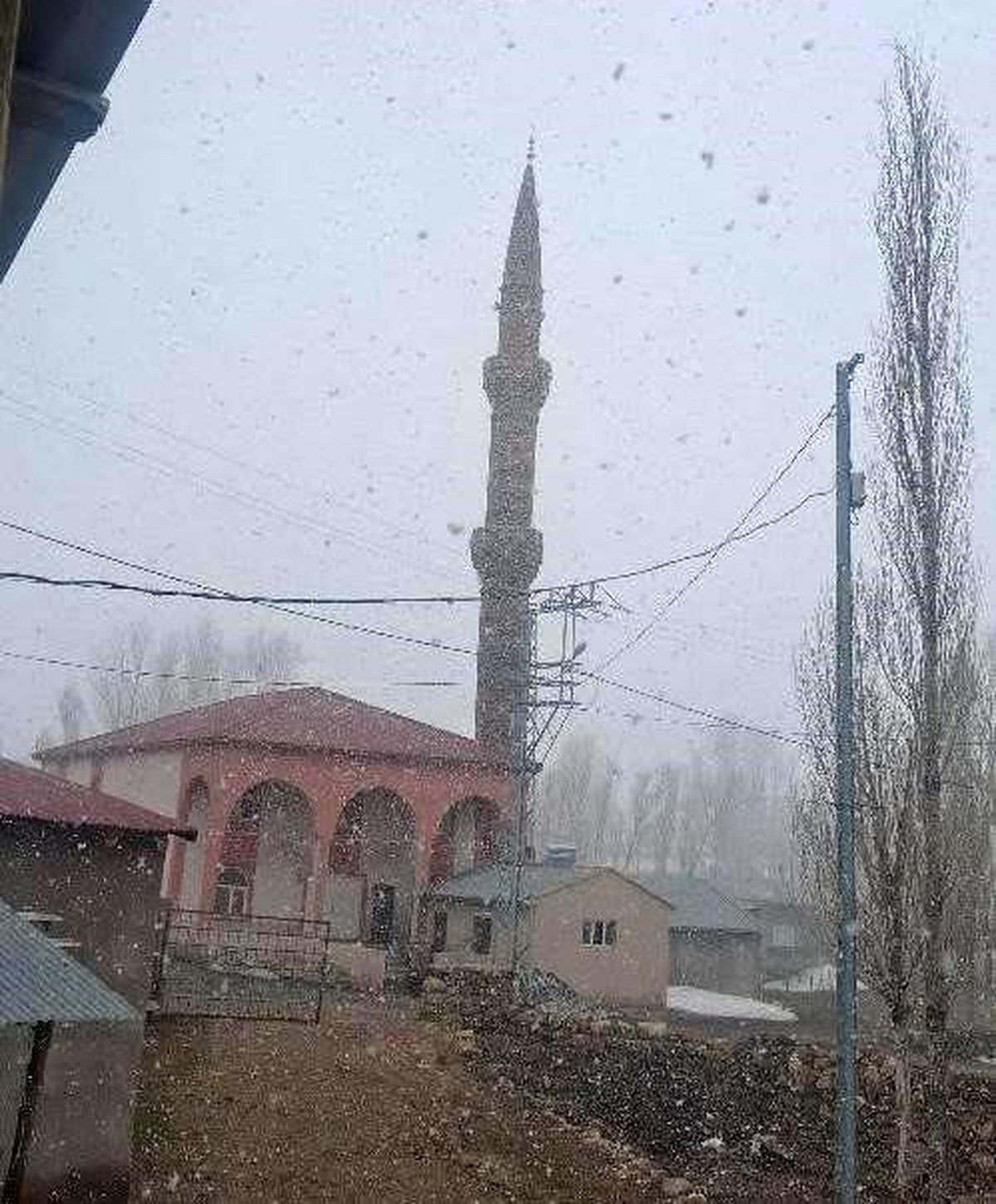 [YEREL / KAMU · Ağrı · Diyadin] Diyadin'de nisan karı