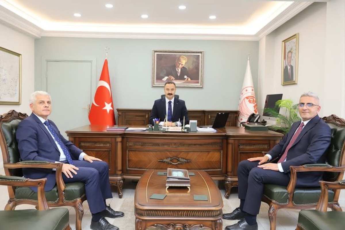 [YEREL / KAMU · Ağrı · Doğubeyazıt] Doğubayazıt’ın Yeni İlçe Milli Eğitim Müdürü Kartal, Kaymakam Ayvat'ı Ziyaret Etti