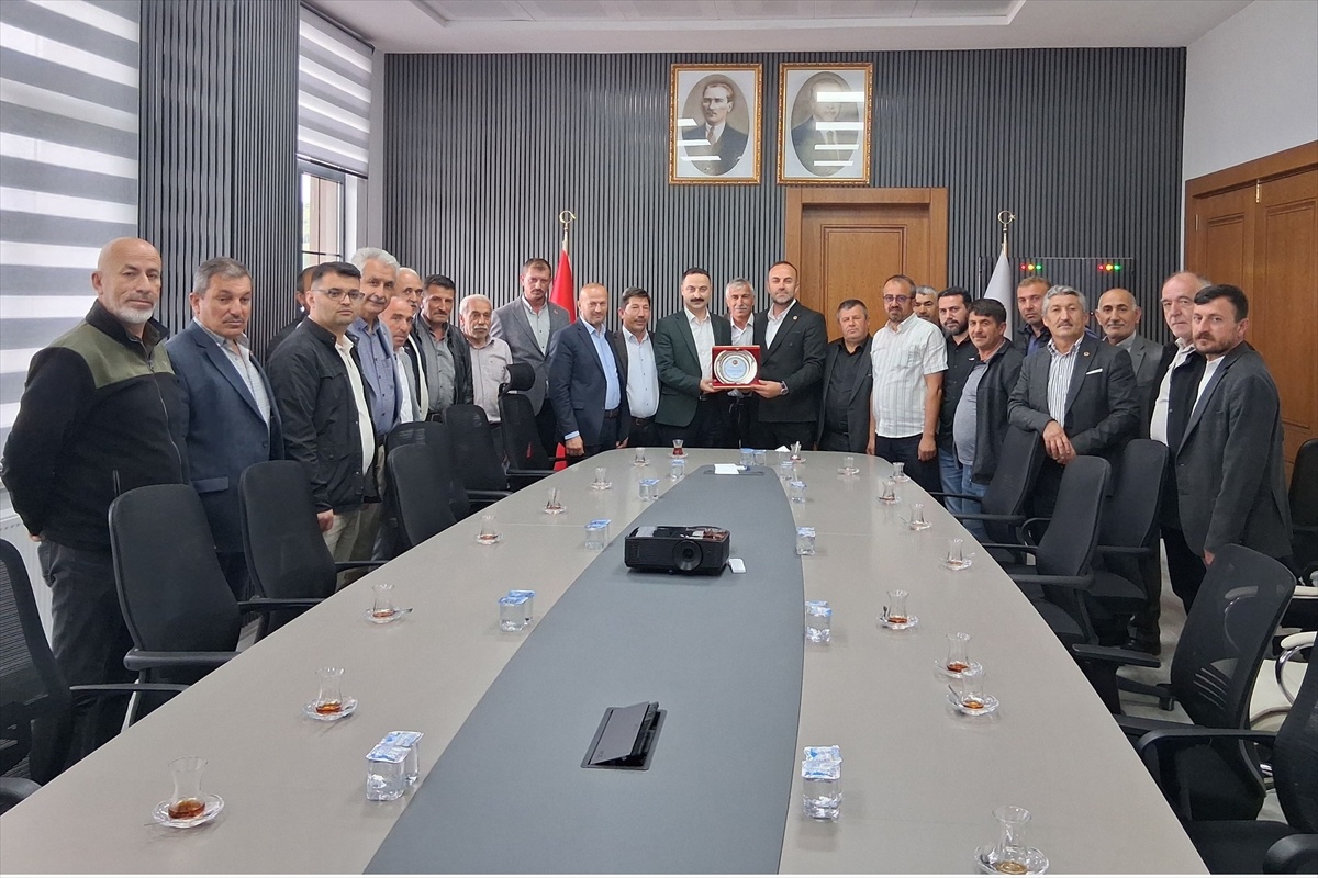 [BELEDIYE · Ağrı · Doğubeyazıt] Havza Kaymakamı Ayvat'a muhtarlardan veda ziyareti