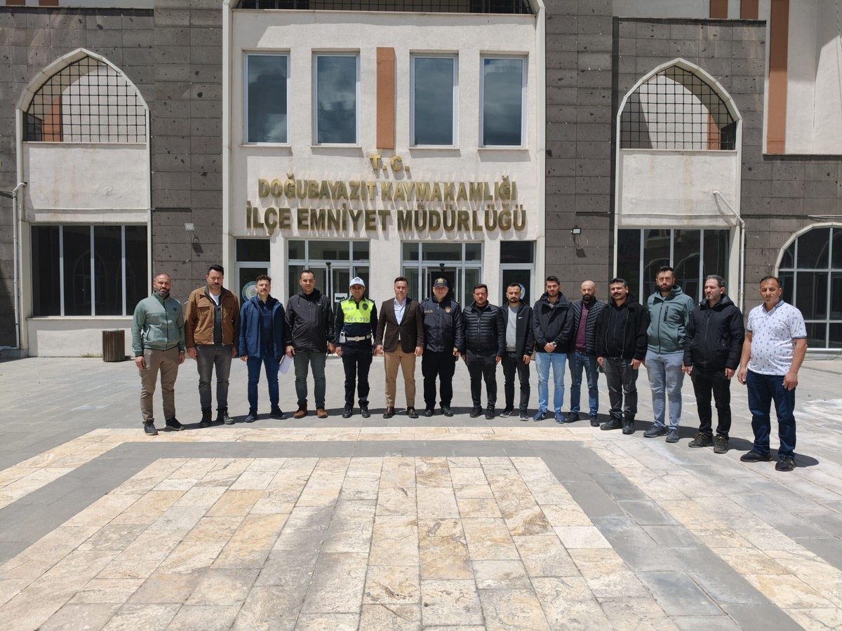 [YEREL / KAMU · Ağrı · Doğubeyazıt] Emniyet Müdürü Göksel Önder’den Doğubayazıt’ta bayram ziyareti