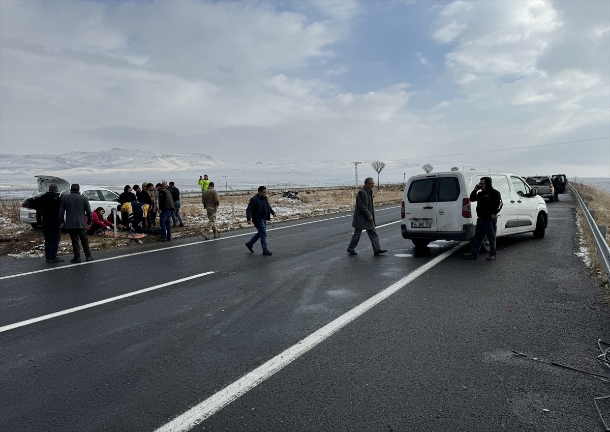 [YEREL / KAMU · Ağrı · Eleşkirt] Ağrı'da 3 Farklı Trafik Kazasında 4 Kişi Yaralandı