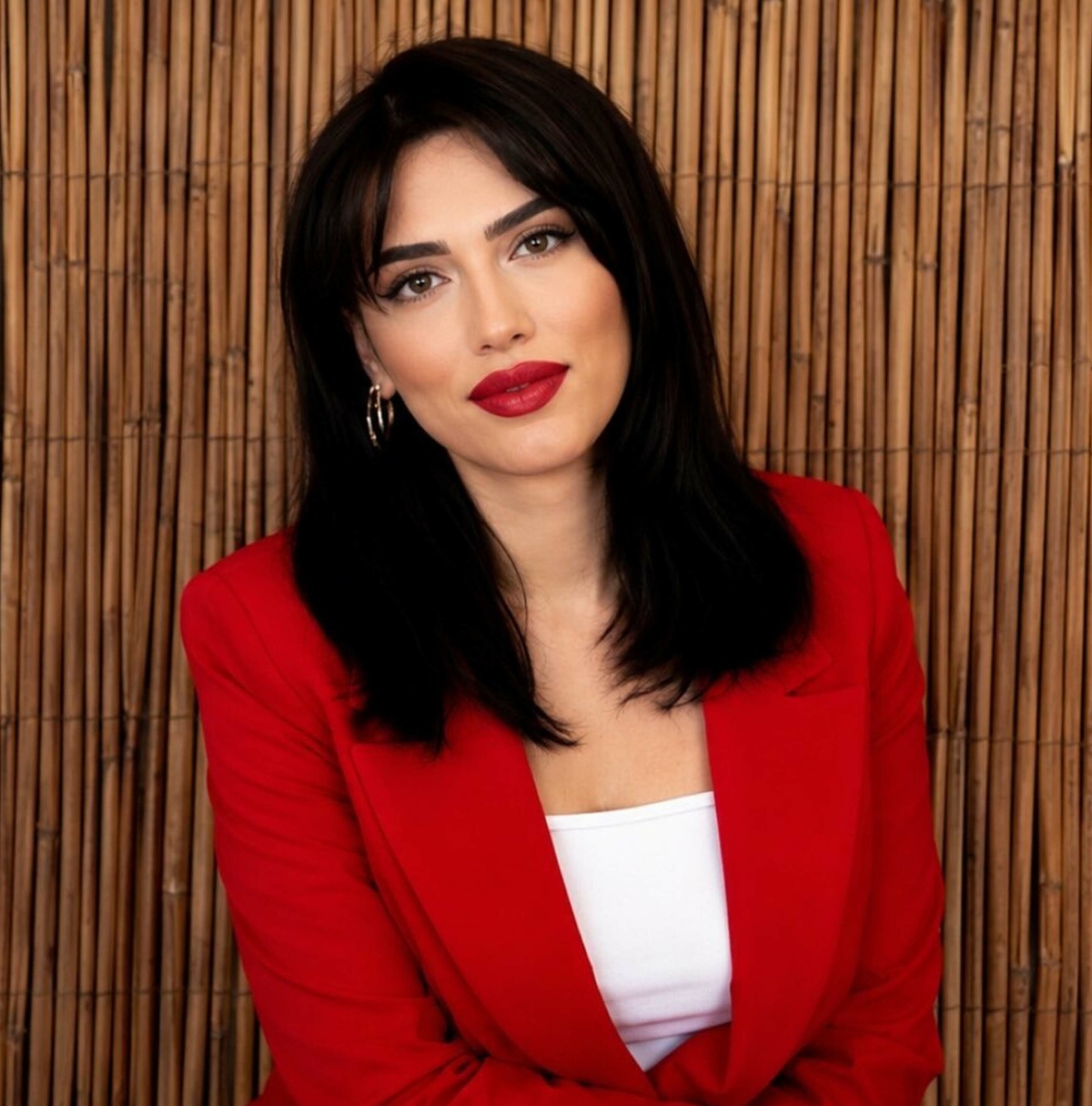 [BELEDIYE · Ağrı · Hamur] Irmak öğretmen, İzmir'de son yolculuğuna uğurlandı