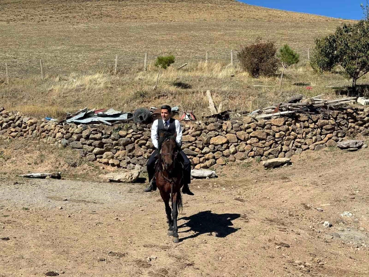 [YEREL / KAMU · Ağrı · Hamur] Kaymakam Mahir, Abdiçıkmaz Köyü'nü Ziyaret Etti