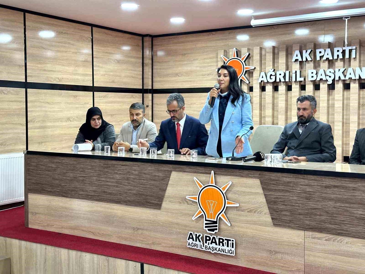[YEREL / KAMU · Ağrı · Hamur] Ağrı'da AK Parti'de devir teslim töreni
