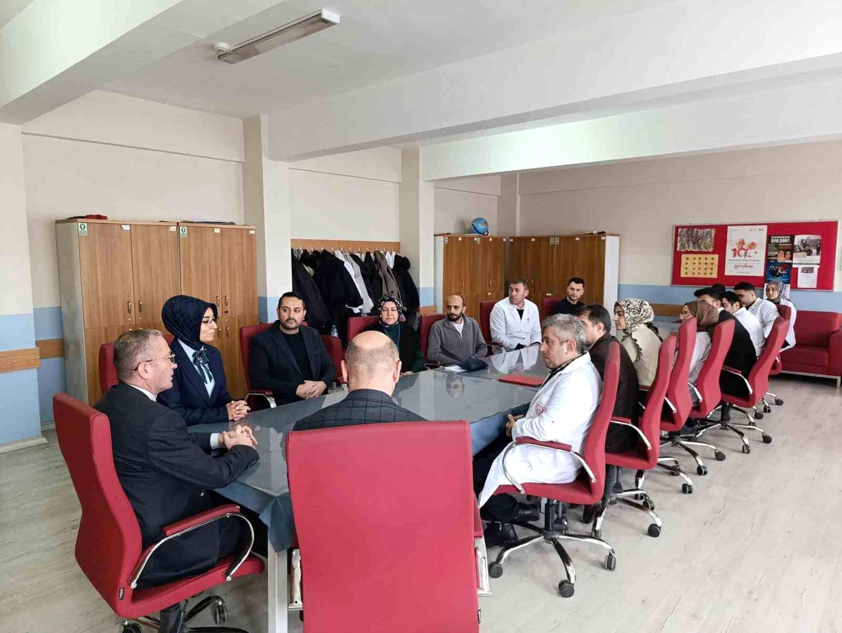 [BELEDIYE · Ağrı · Tutak] Ağrı İl Milli Eğitim Müdürü Kökrek'ten Okul Ziyaretleri
