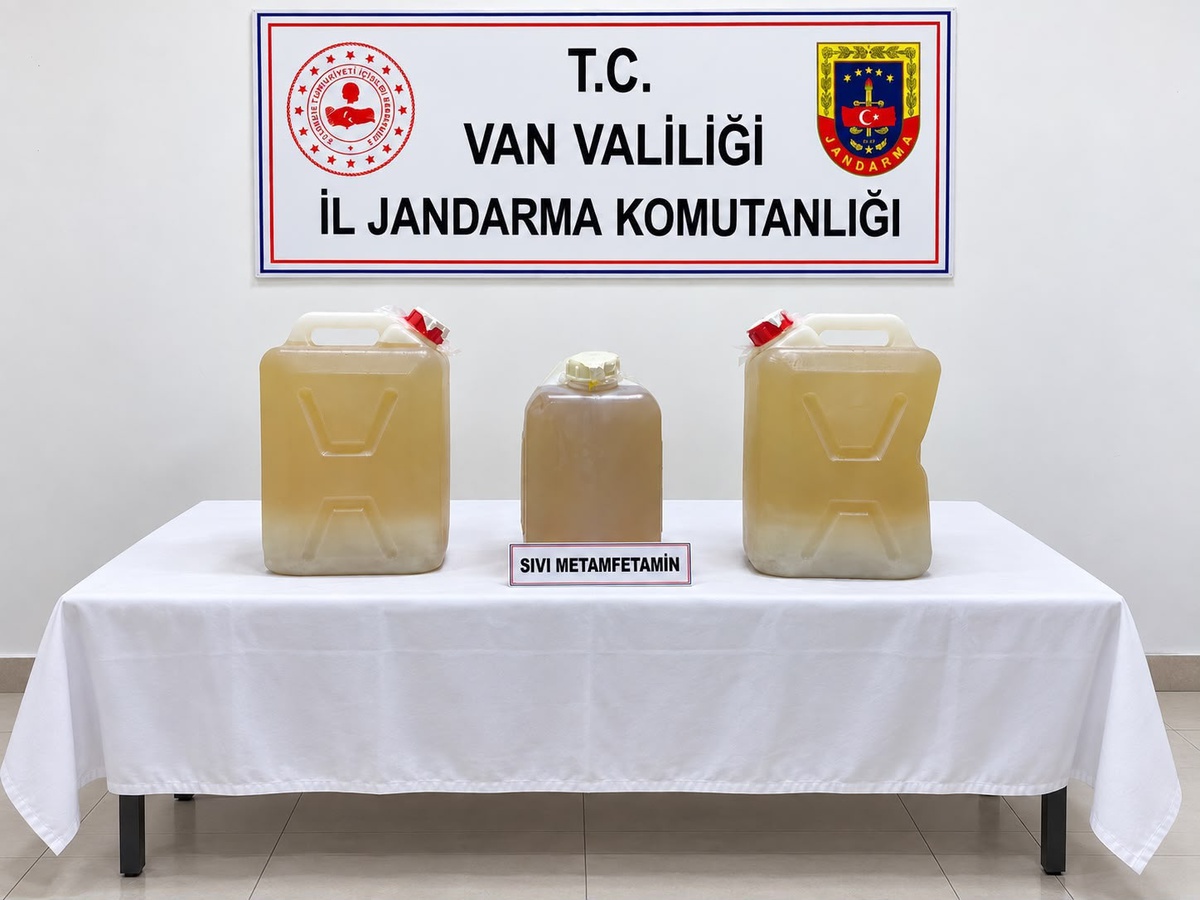 Van İpekyolu'nda 34 kilo 202 gram sıvı metamfetamin bulundu, 1 kişi tutuklandı