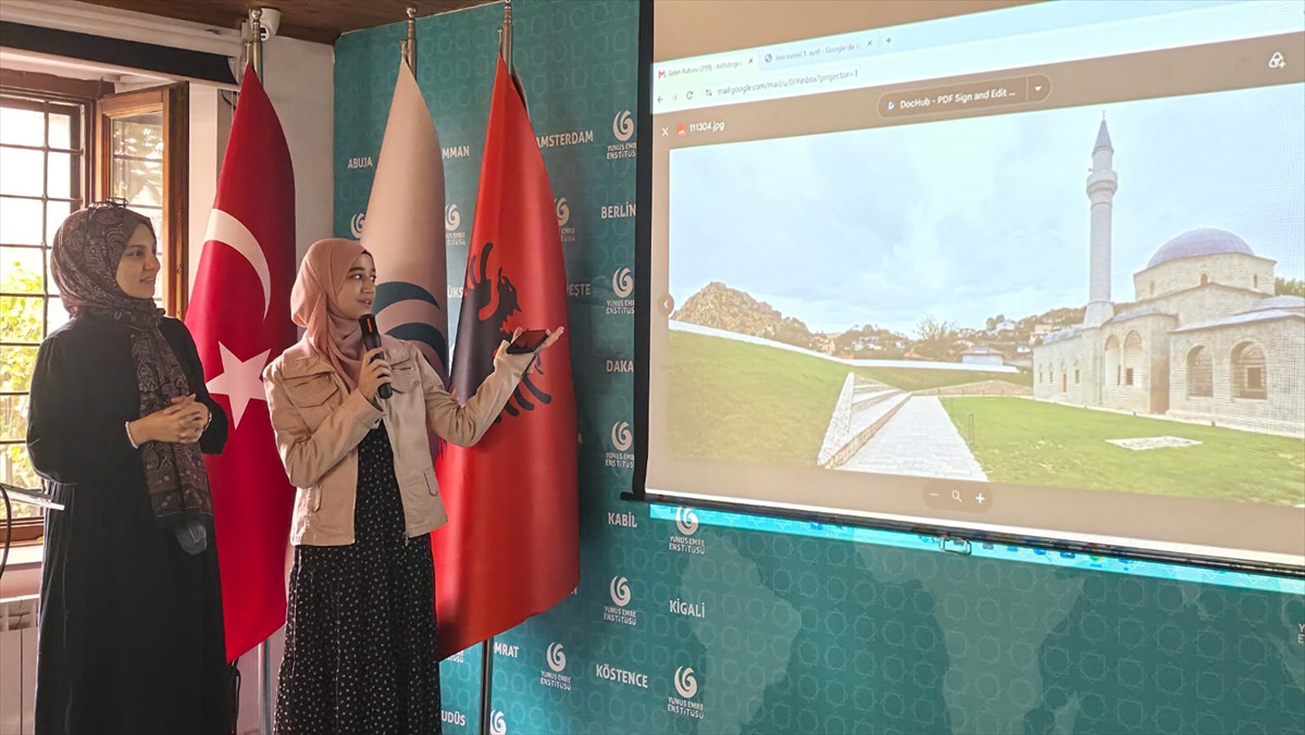 İşkodra'da YEE ve Genç Değer Hareketi 'Bir Fotoğraf Bir Ayet' Sergisi düzenledi