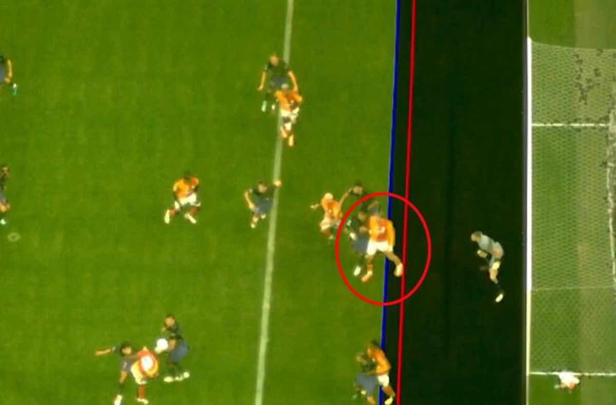 Galatasaray golü ofsayt mı, Galatasaray golü neden iptal edildi (Galatasaray Barselona)?