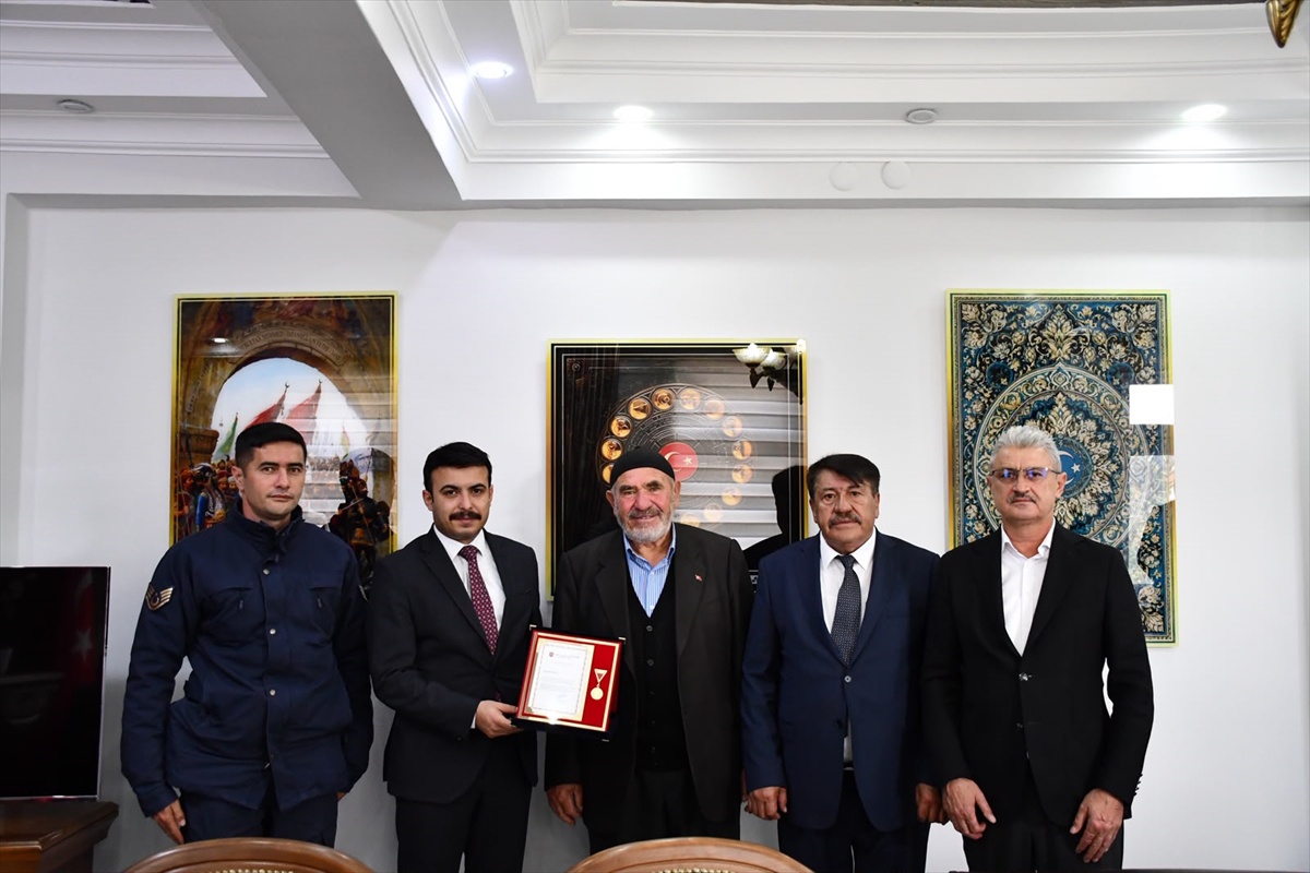 Yozgatlı 77 Yaşındaki İbrahim Ertek, Dükkanını TSKGV'ye Bağışladı