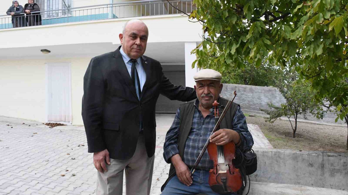 [BELEDIYE · Yozgat] Bozkırın Tezenesinin Yozgat’taki mirası için çağrı: "Adı yaşasın, sanatı ölmesin"